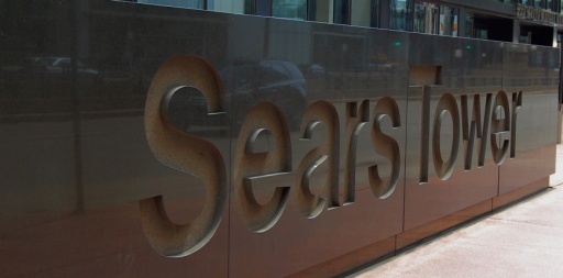 sears-tower-sign Sears Tower Schriftzug vor dem Gebäude